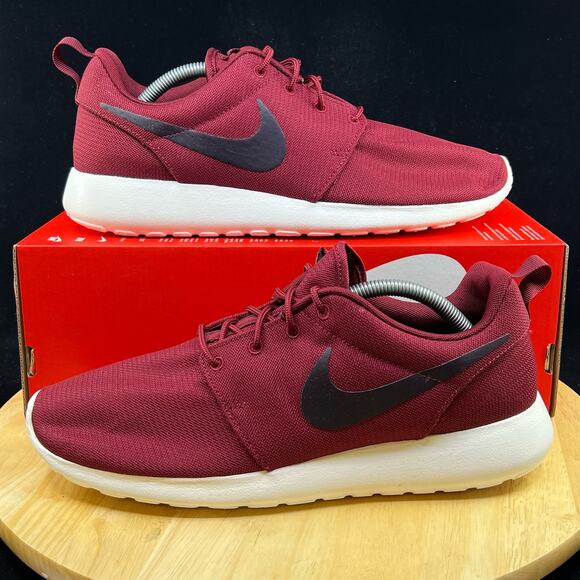 Nike Roshe One Run Team Red Burgundy Ash Grey Sail 511881-613 Men's Size 9 - Picture 1 of 9